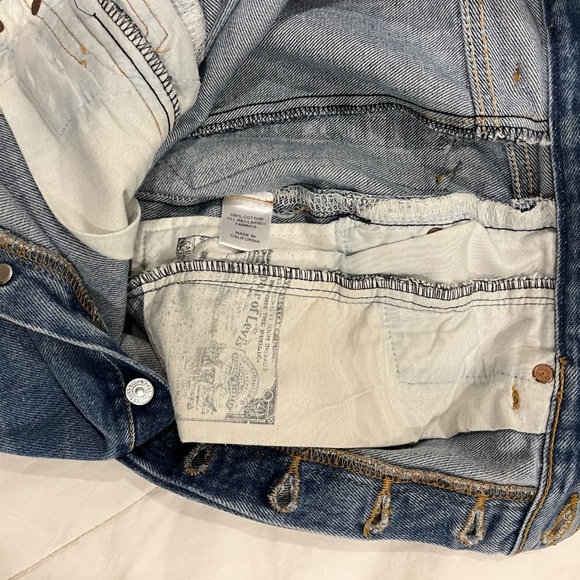 EB Denim - Unraveled Jeans - Reworked Vintage Levi’s - Picture 9 of 9